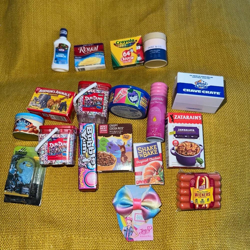 18pc mini brands lot